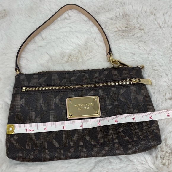 Michael Kors Jet Set Large Wristlet Brown - Picture 8 of 12